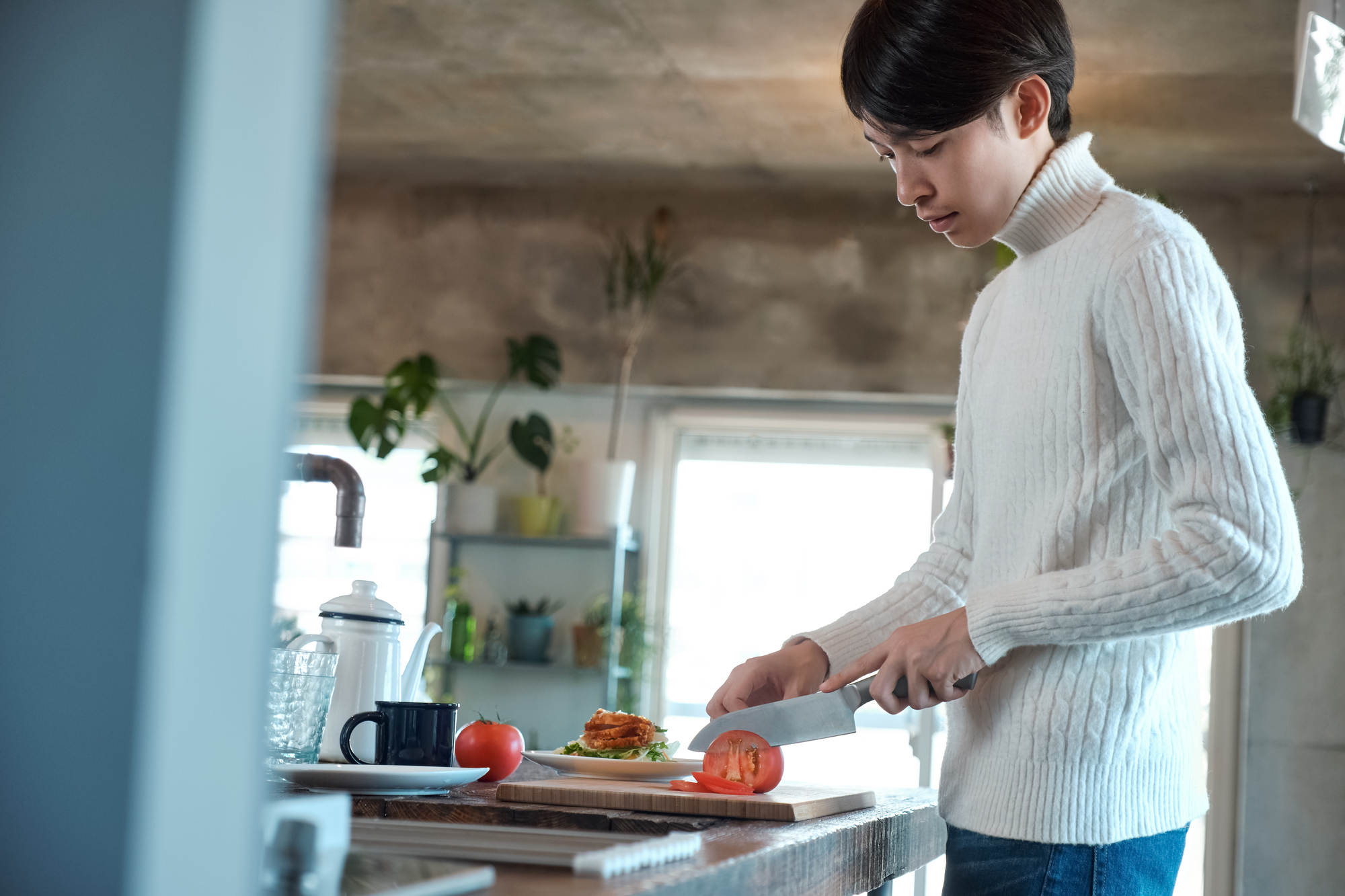 一人暮らしの食費はどれくらい？食費の平均と節約のコツ